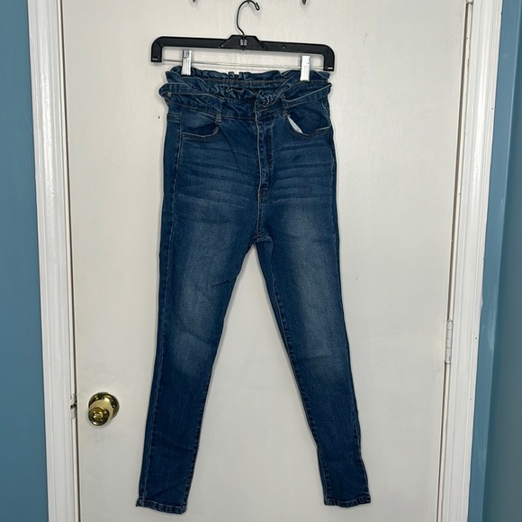Jeans - Picture 1 of 8